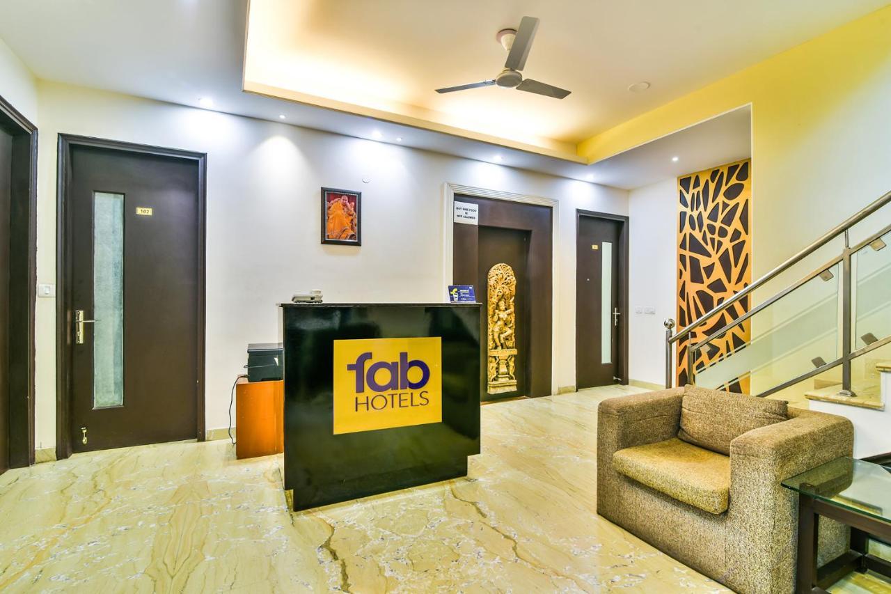 Fabhotel Rallkmas Cyber City Gurgaon Buitenkant foto