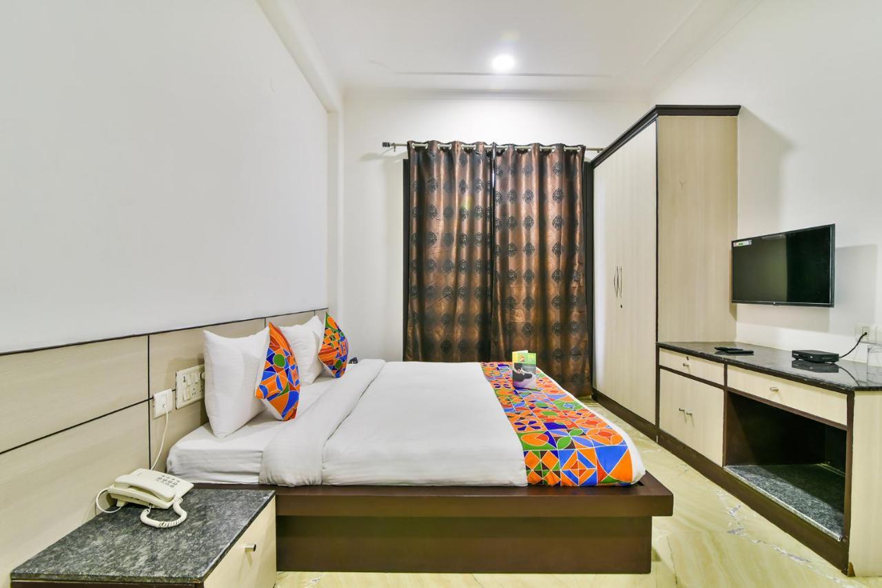 Fabhotel Rallkmas Cyber City Gurgaon Buitenkant foto