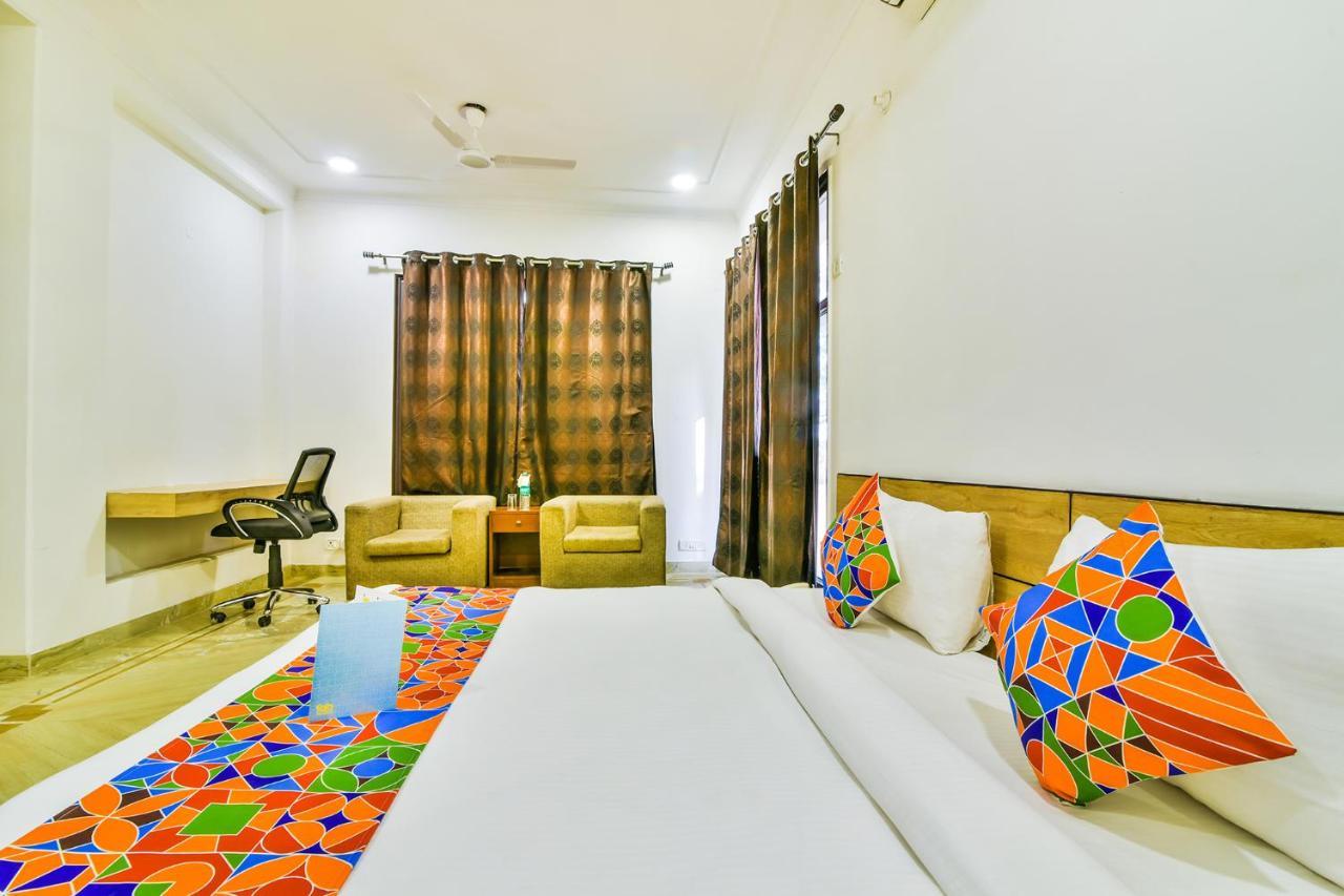 Fabhotel Rallkmas Cyber City Gurgaon Buitenkant foto